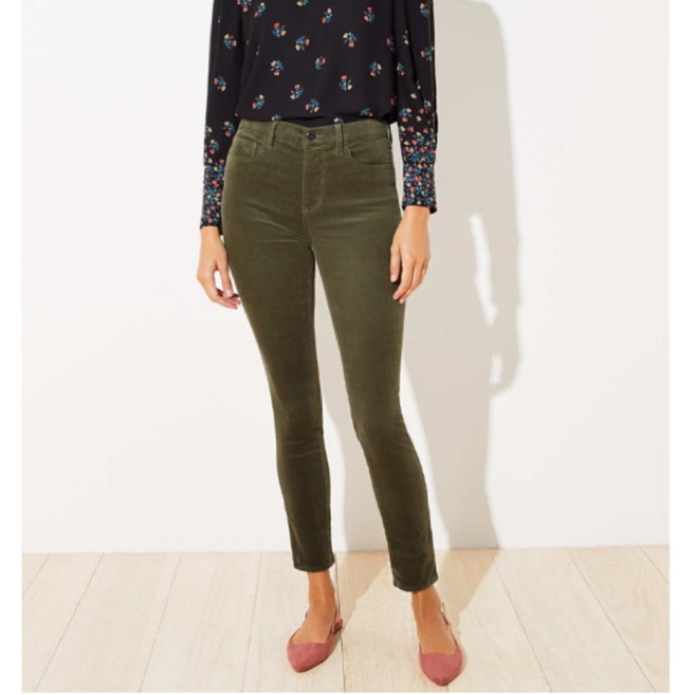 SOLD❌ NWT Loft Modern Skinny Corduroy Pants